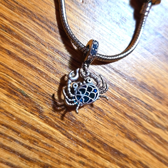 Sterling Silver (stamped) Beautiful blue Crab Pendant BRAND NEW in BAG and Box. - Picture 7 of 7